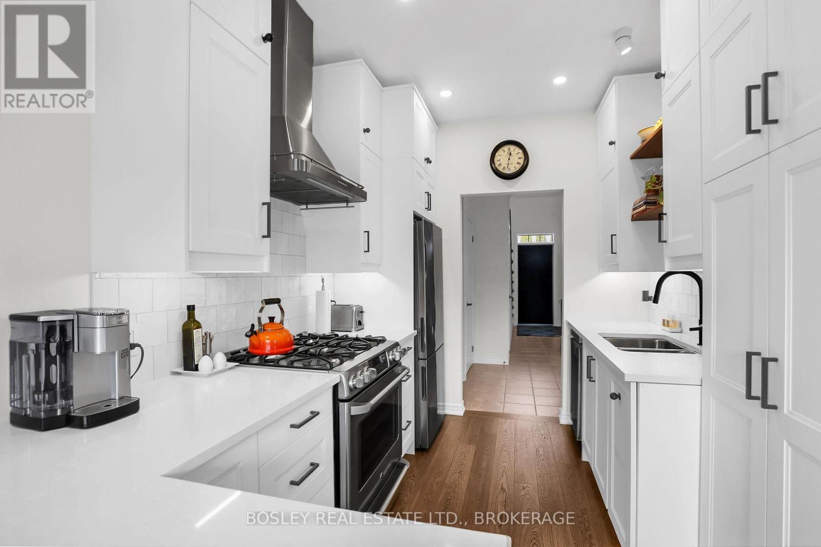 3 - 608 Simcoe Street, Niagara-On-The-Lake, Ontario  L0S 1J0 - Photo 11 - X12073977