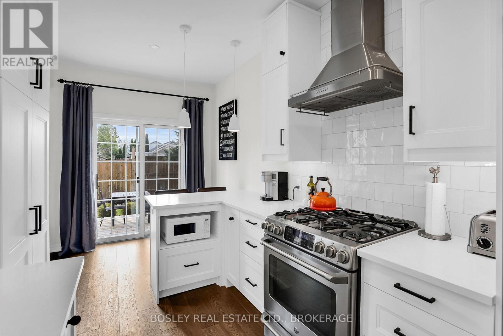 3 - 608 Simcoe Street, Niagara-On-The-Lake, Ontario  L0S 1J0 - Photo 12 - X12073977