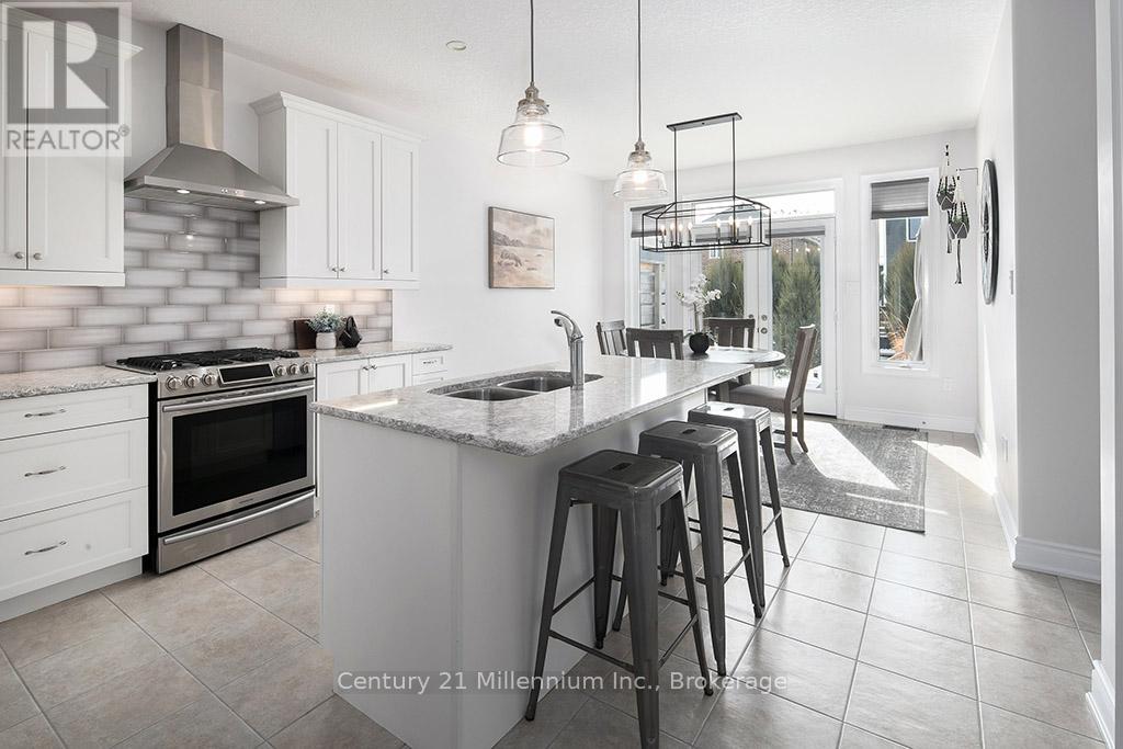 22 Wilson Street, Collingwood, Ontario  L9Y 0Y9 - Photo 4 - S12074040