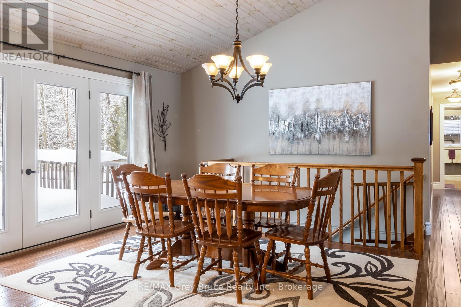 40 Pine Forest Drive, South Bruce Peninsula, Ontario  N0H 2G0 - Photo 17 - X11958309