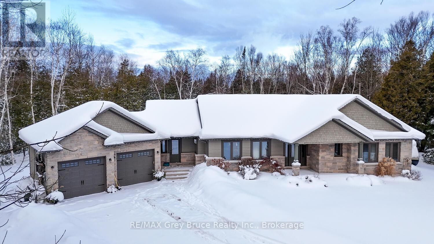40 Pine Forest Drive, South Bruce Peninsula, Ontario  N0H 2G0 - Photo 4 - X11958309