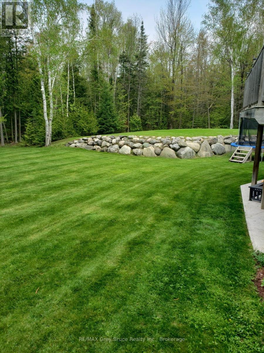40 Pine Forest Drive, South Bruce Peninsula, Ontario  N0H 2G0 - Photo 41 - X11958309