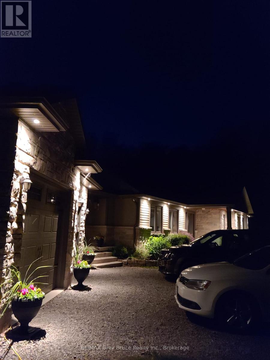 40 Pine Forest Drive, South Bruce Peninsula, Ontario  N0H 2G0 - Photo 44 - X11958309