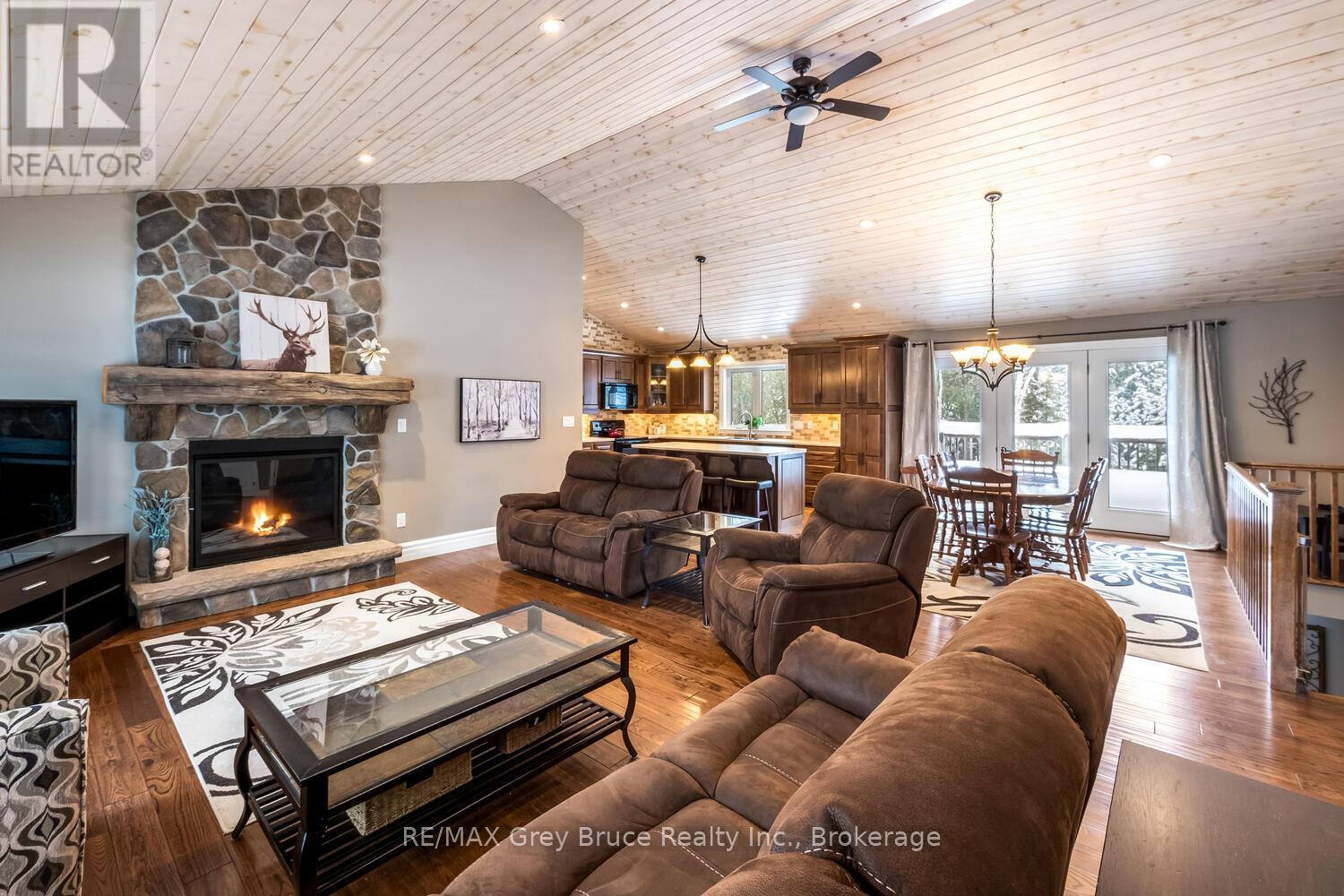 40 Pine Forest Drive, South Bruce Peninsula, Ontario  N0H 2G0 - Photo 8 - X11958309