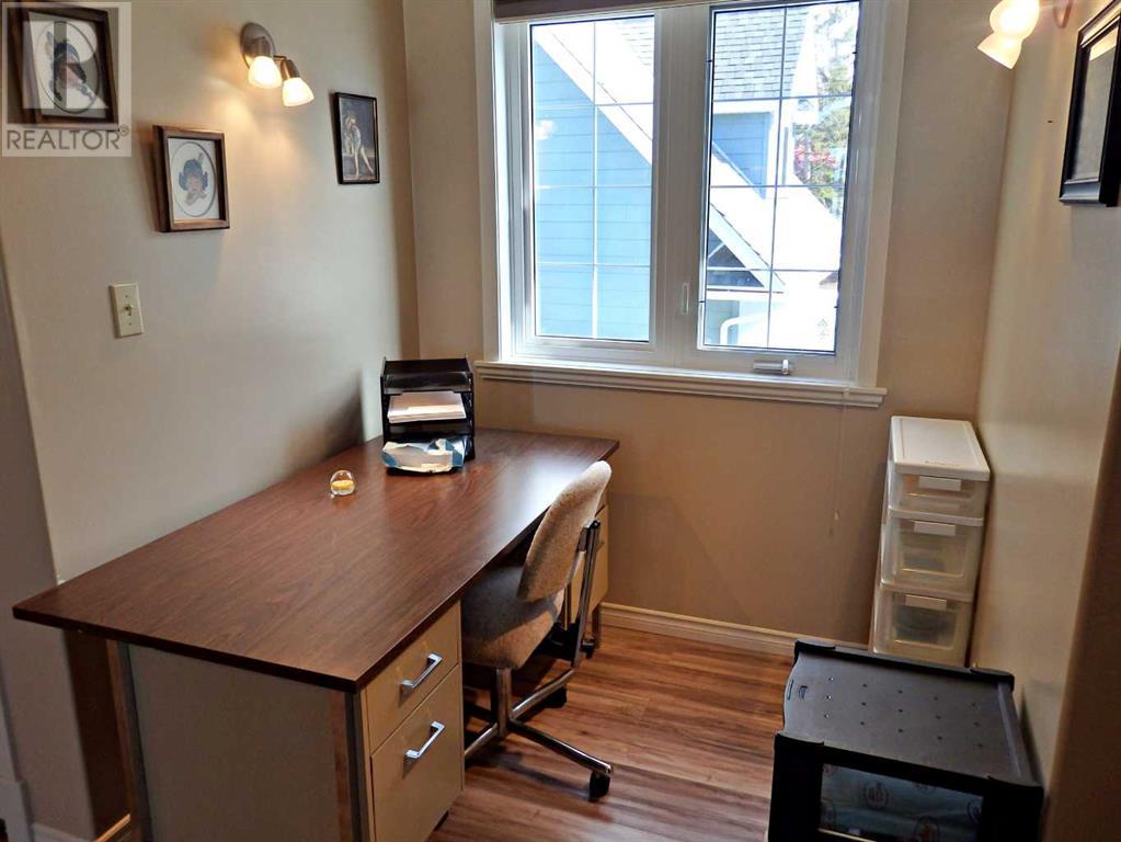 345 4th - Laurier Lake Street, County Of, Alberta  T0A 1X0 - Photo 32 - A2209290