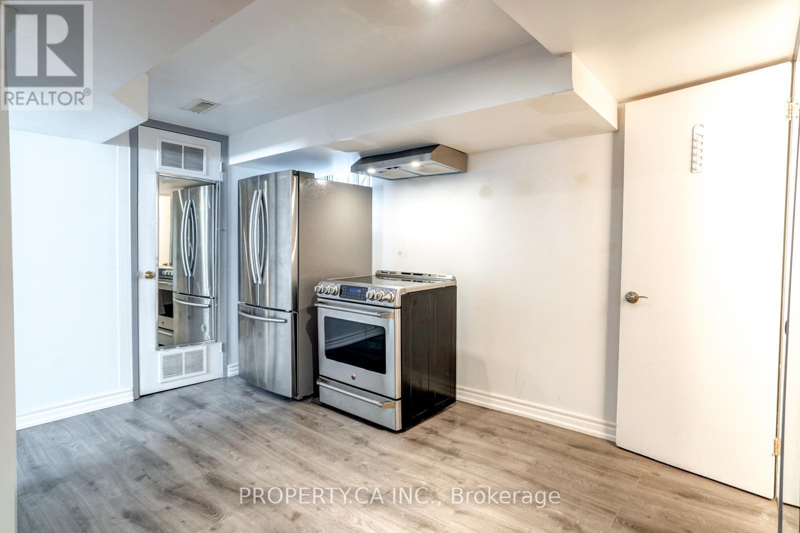 Bsmnt - 61 Squires Avenue, Toronto, Ontario  M4B 2R6 - Photo 14 - E12073994