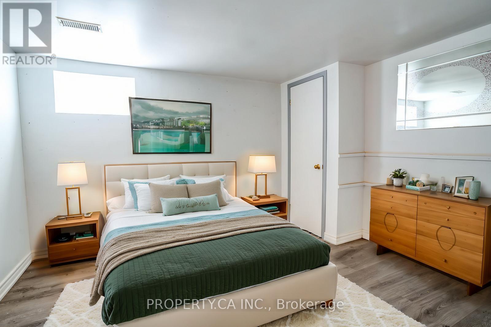 Bsmnt - 61 Squires Avenue, Toronto, Ontario  M4B 2R6 - Photo 18 - E12073994