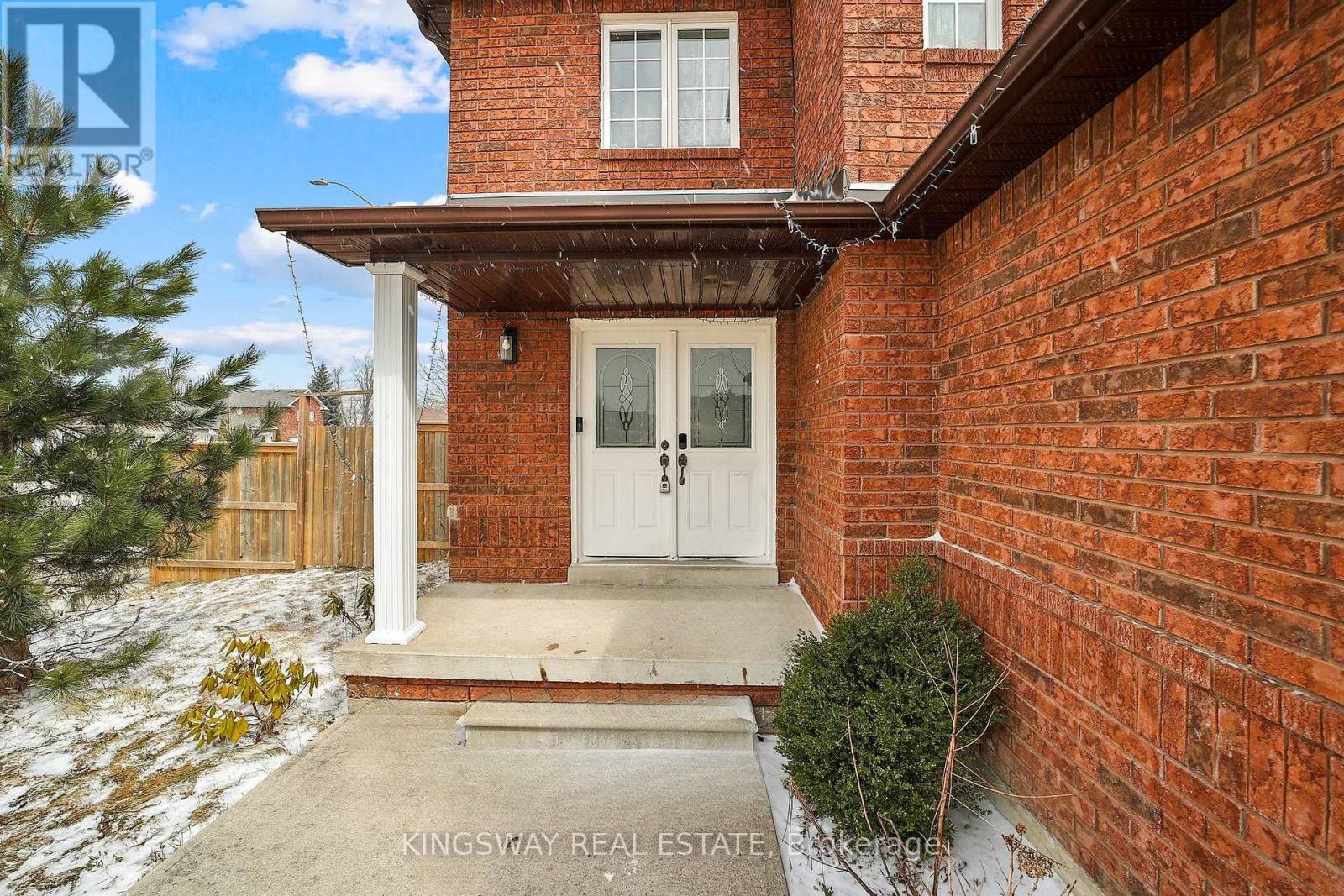 Property at 1139 ORIOLE CRESCENT image 3