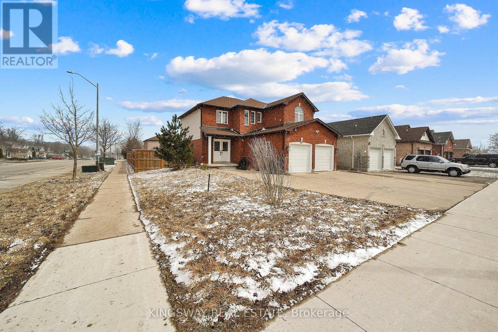 Property at 1139 ORIOLE CRESCENT image 4