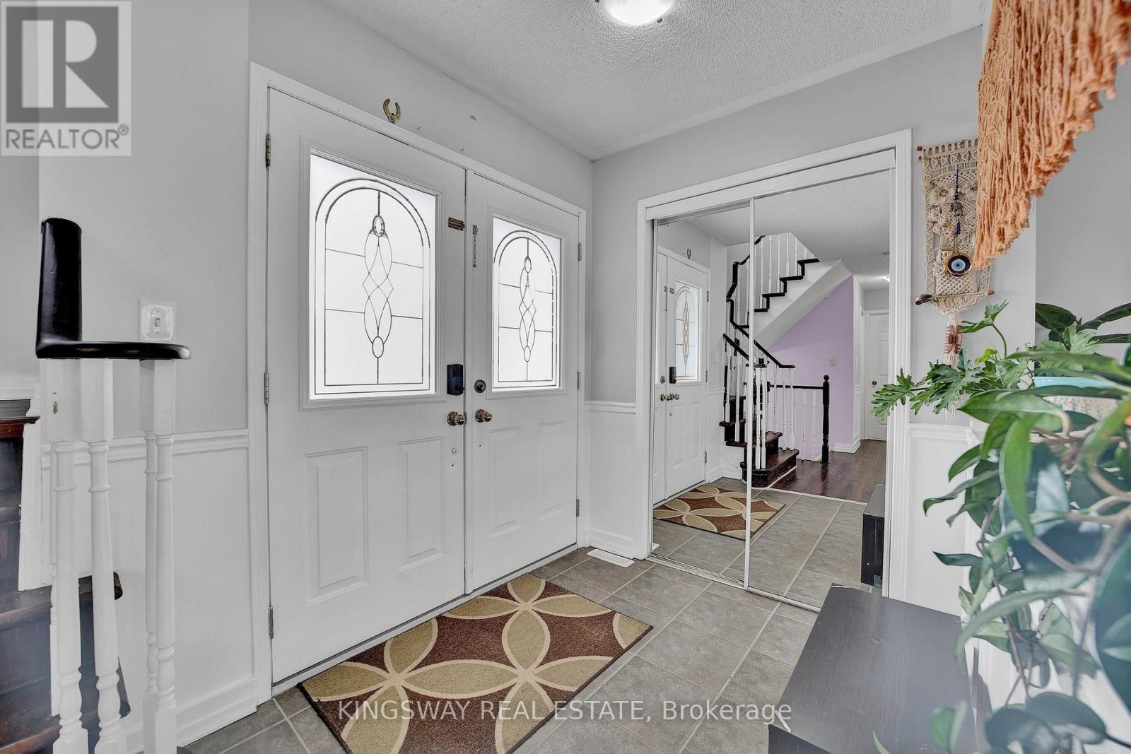 Property at 1139 ORIOLE CRESCENT image 5