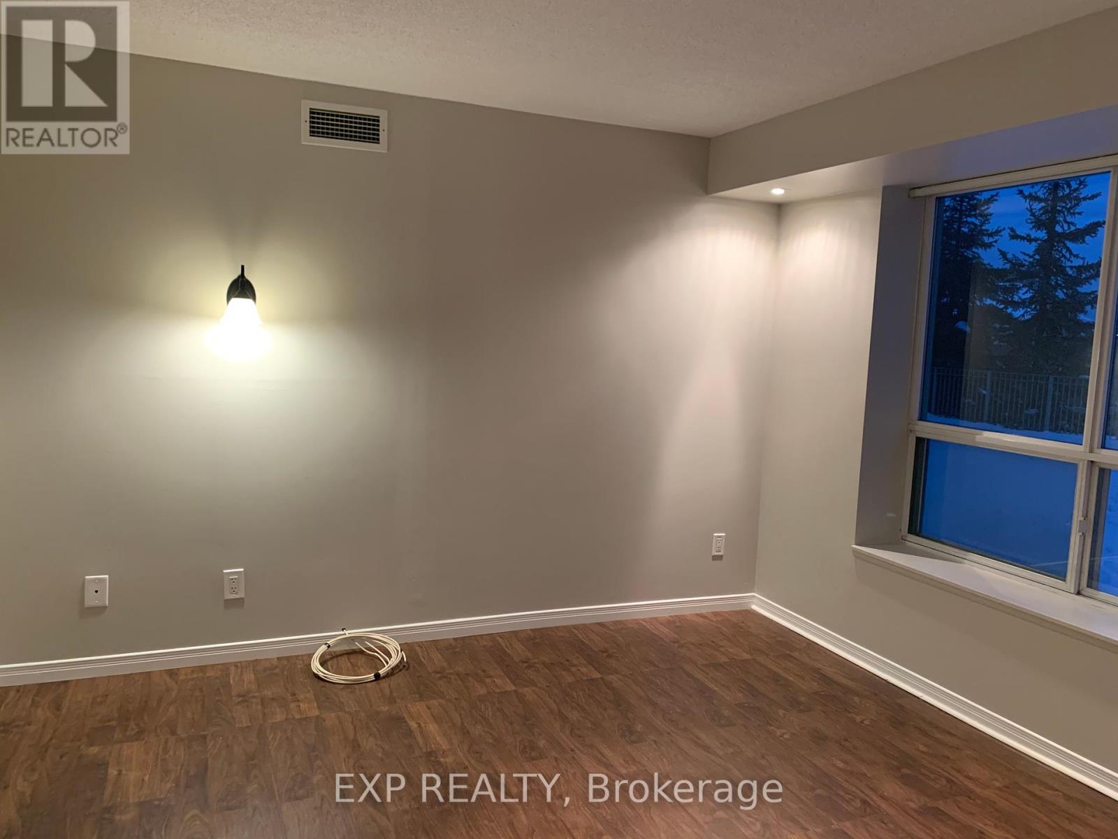 205 - 3 Ellesmere Street, Richmond Hill, Ontario  L4B 4N2 - Photo 12 - N12073998