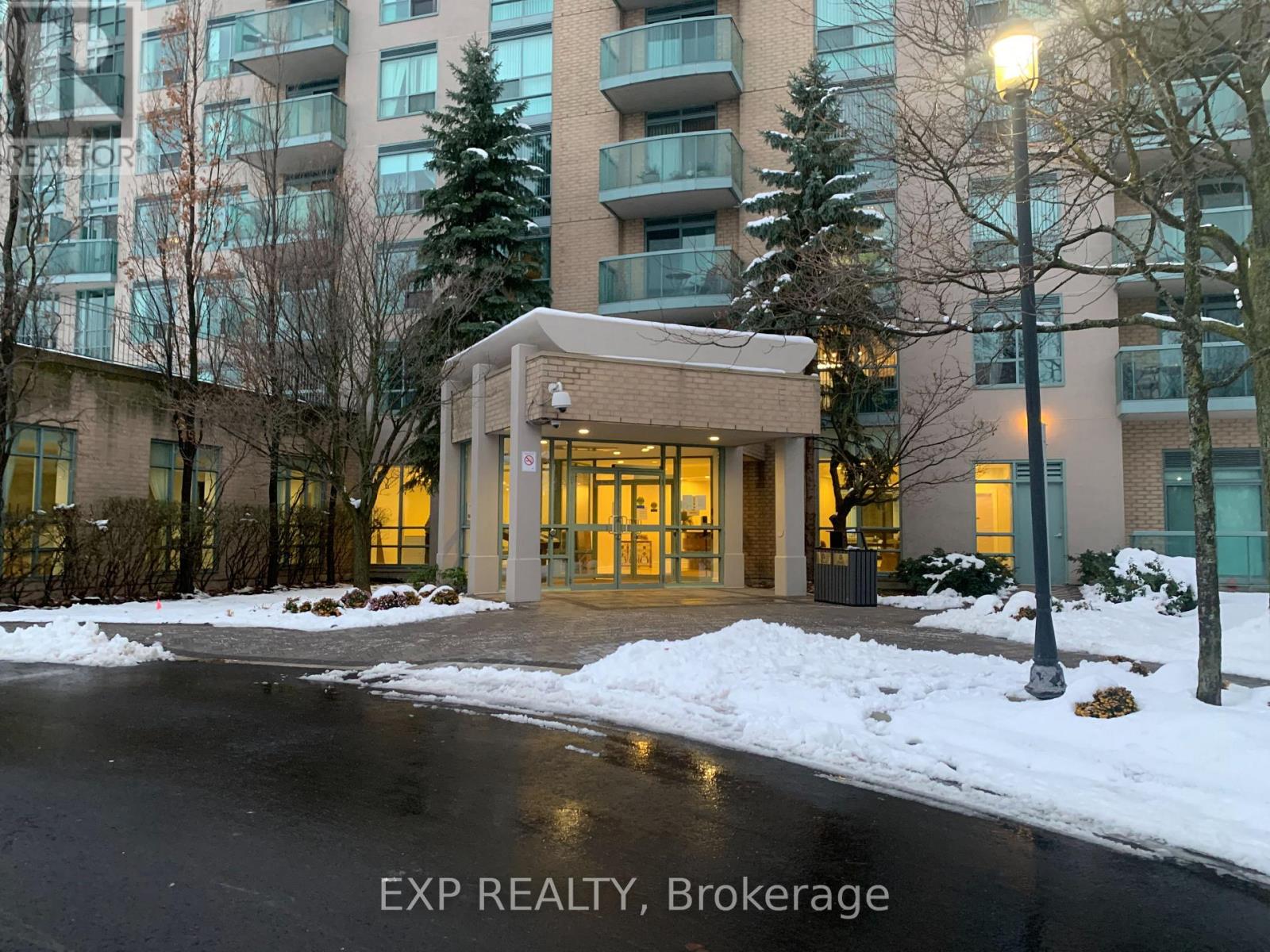 205 - 3 Ellesmere Street, Richmond Hill, Ontario  L4B 4N2 - Photo 2 - N12073998