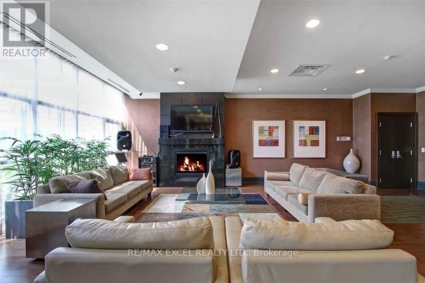 110 - 1 Upper Duke Crescent, Markham, Ontario  L6G 0B6 - Photo 9 - N12074012