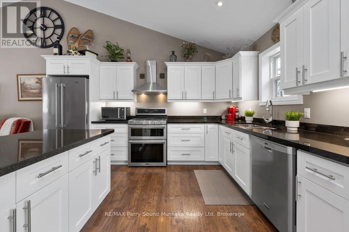 52 Meadows Avenue, Tay, Ontario  L0K 2C0 - Photo 18 - S11952996