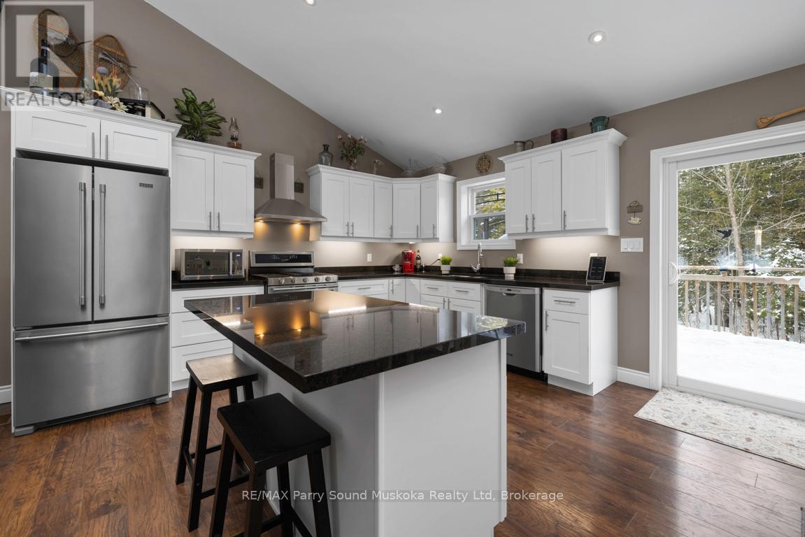 52 Meadows Avenue, Tay, Ontario  L0K 2C0 - Photo 20 - S11952996