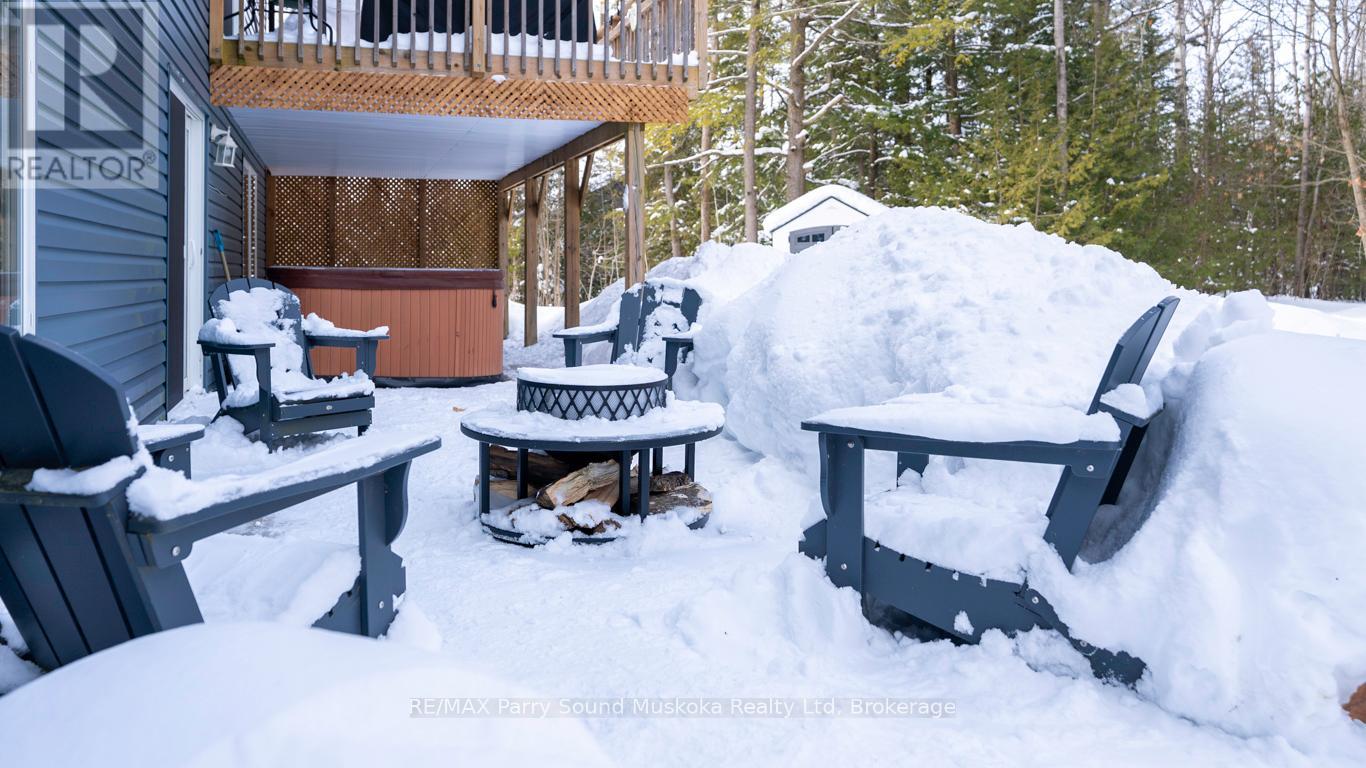 52 Meadows Avenue, Tay, Ontario  L0K 2C0 - Photo 8 - S11952996
