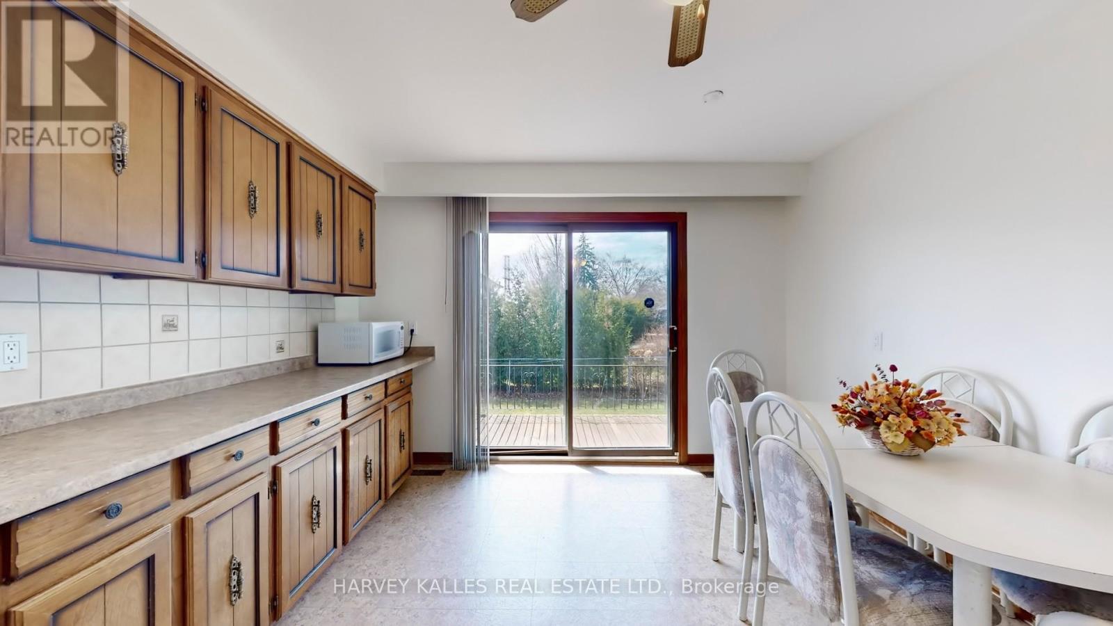2176 Stanfield Road, Mississauga, Ontario  L4Y 1R5 - Photo 9 - W12073920