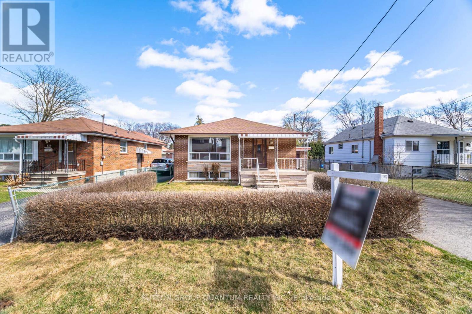 Property at 126 ANGELENE STREET image 2