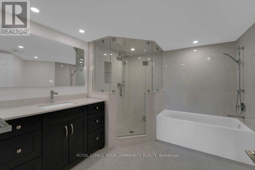 1404 - 22 Clarissa Drive, Richmond Hill, Ontario  L4C 9R6 - Photo 27 - N12074125
