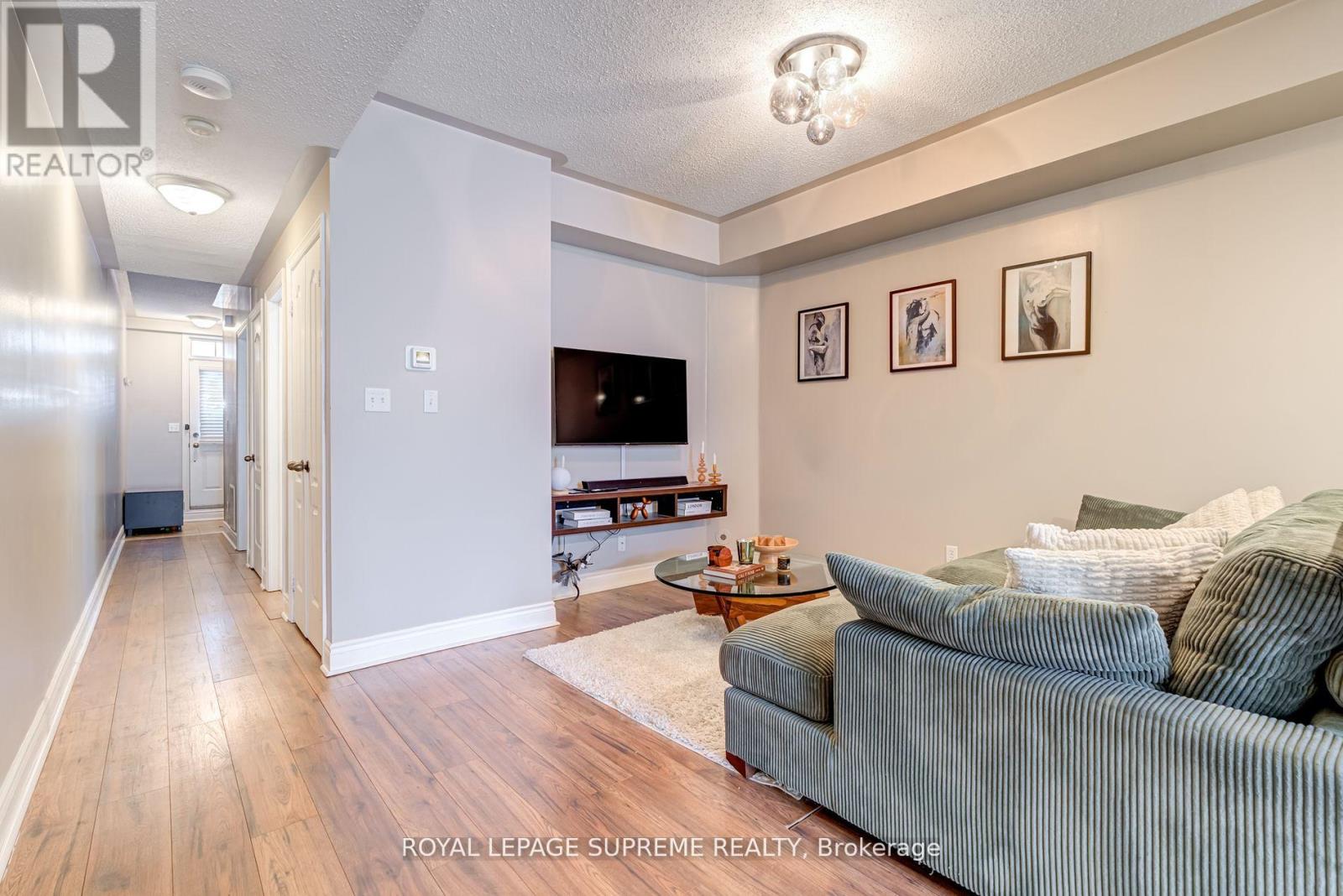 184 Wiltshire Avenue, Toronto, Ontario  M6N 5G2 - Photo 10 - W12074029