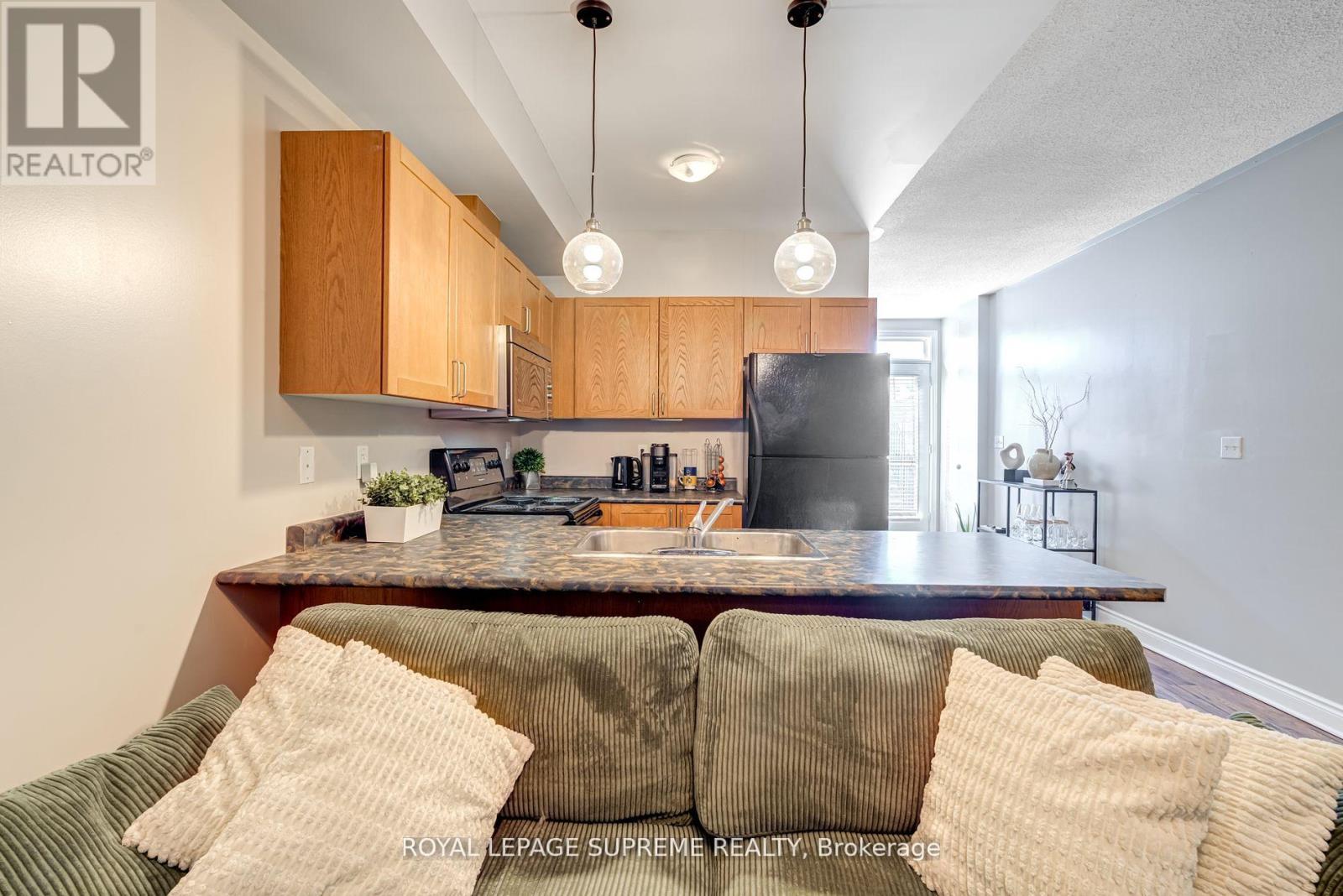 184 Wiltshire Avenue, Toronto, Ontario  M6N 5G2 - Photo 13 - W12074029
