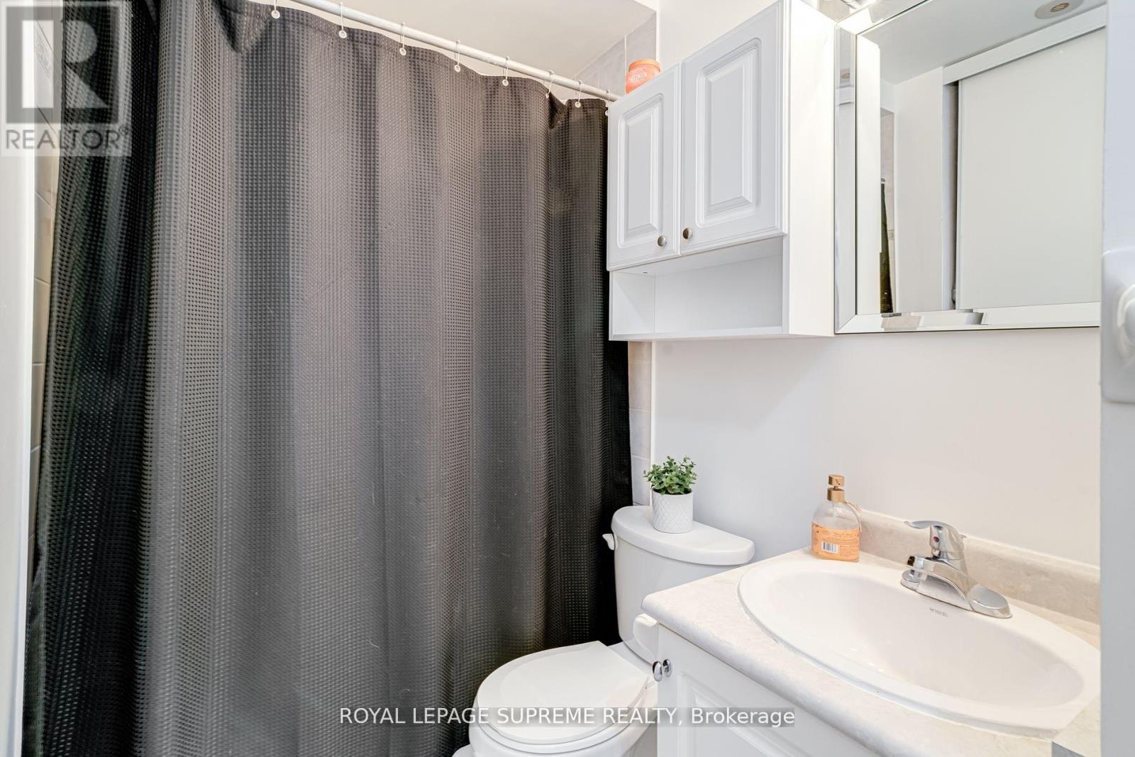184 Wiltshire Avenue, Toronto, Ontario  M6N 5G2 - Photo 27 - W12074029