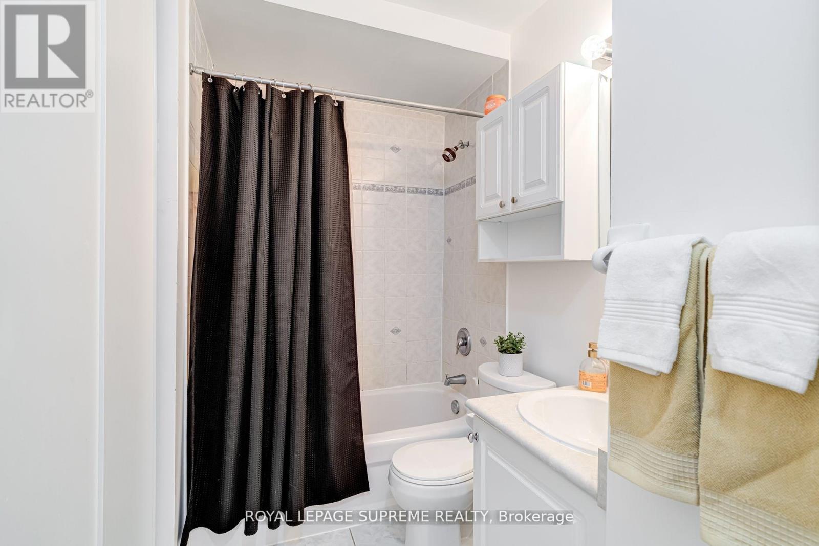 184 Wiltshire Avenue, Toronto, Ontario  M6N 5G2 - Photo 29 - W12074029