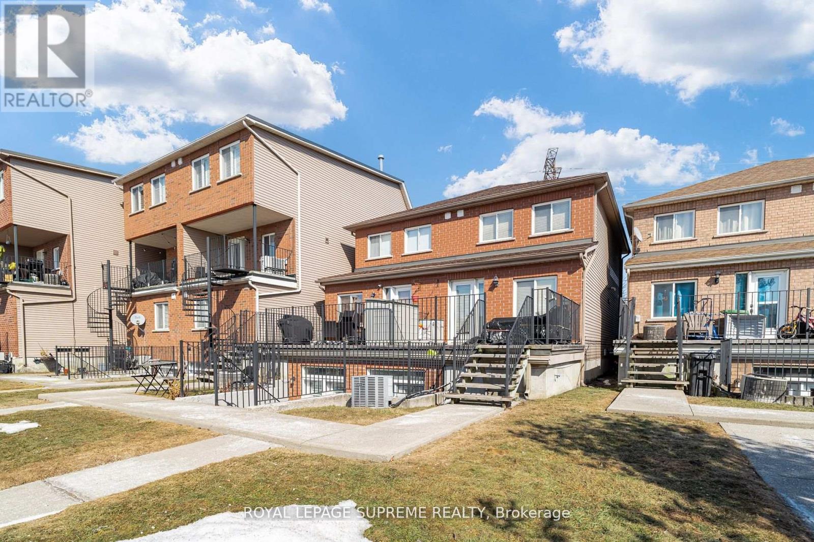 184 Wiltshire Avenue, Toronto, Ontario  M6N 5G2 - Photo 30 - W12074029