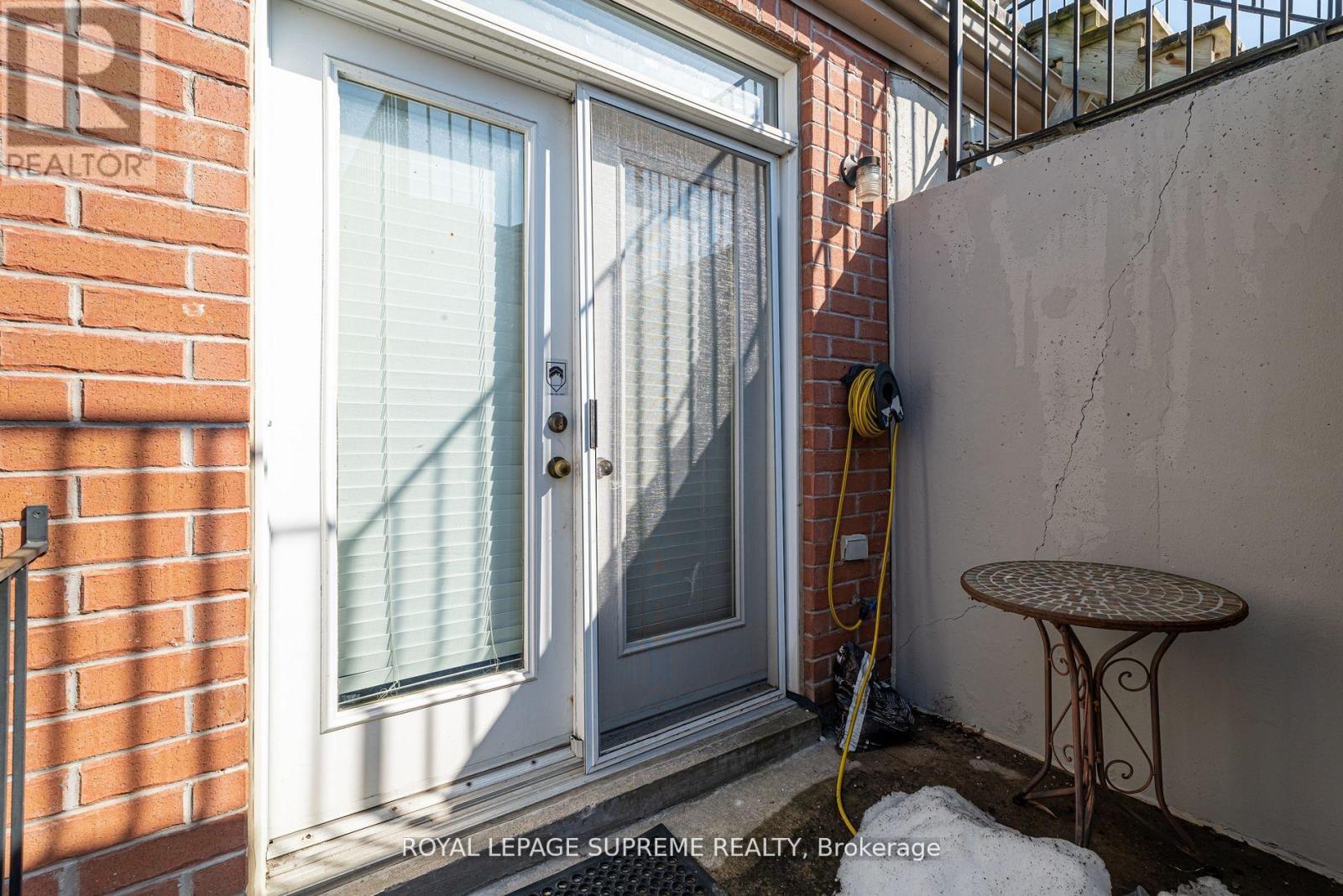 184 Wiltshire Avenue, Toronto, Ontario  M6N 5G2 - Photo 34 - W12074029