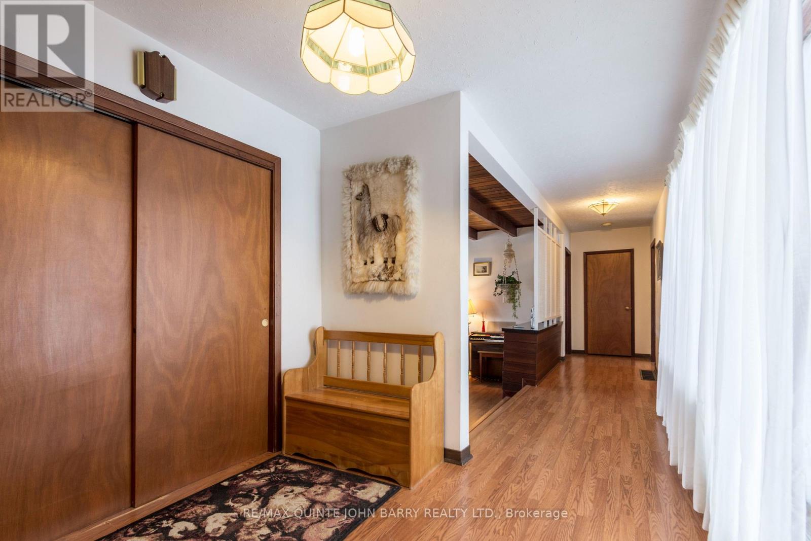 Property at 14 PARKVIEW HEIGHTS image 4