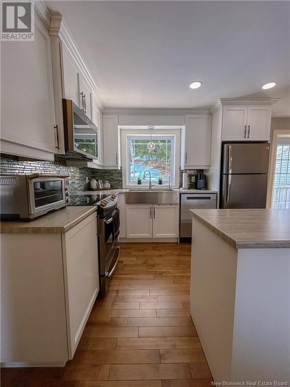 Property at 520 Vanier Street image 4
