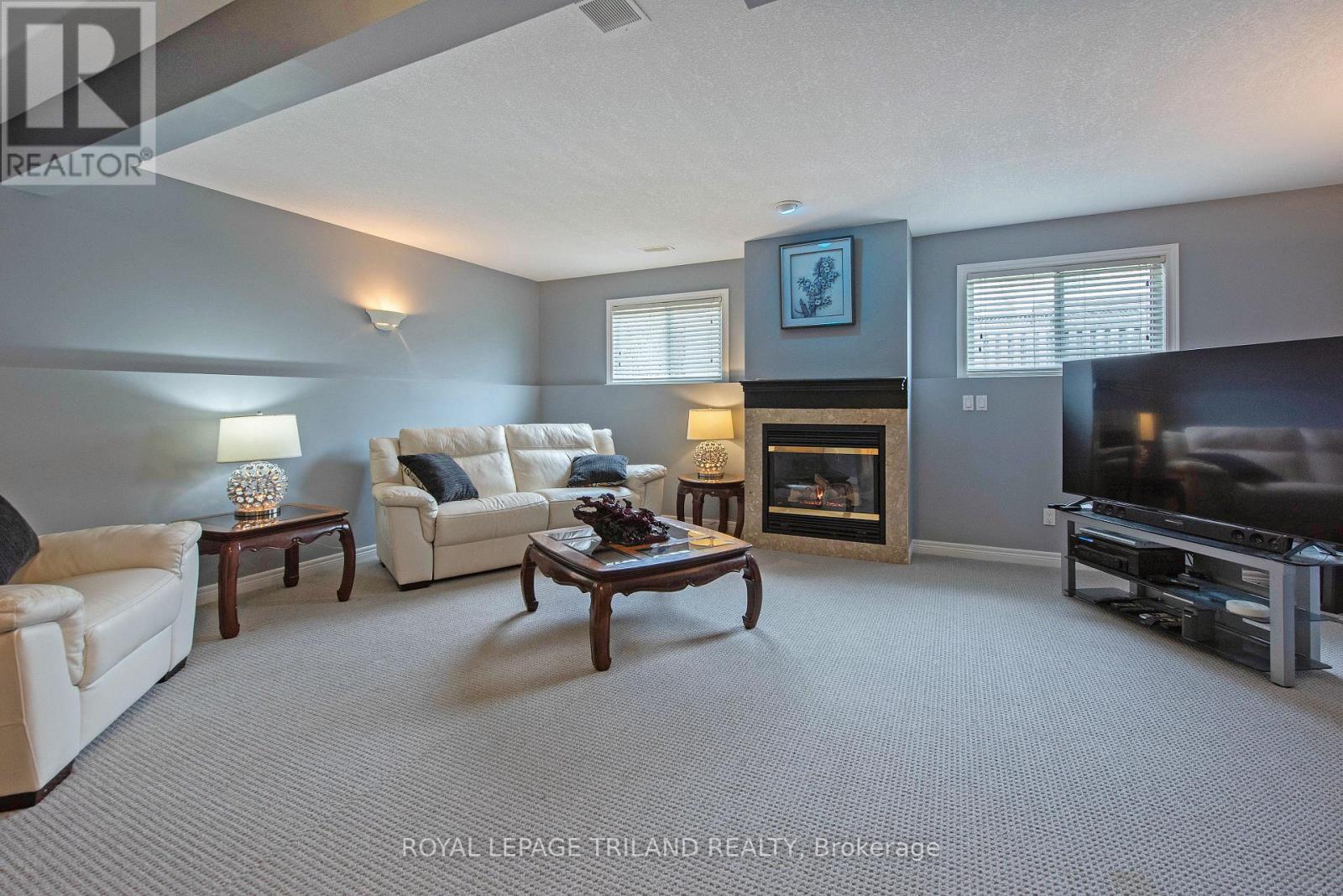 Photo 32 of 48 for 2 Galbraith Court