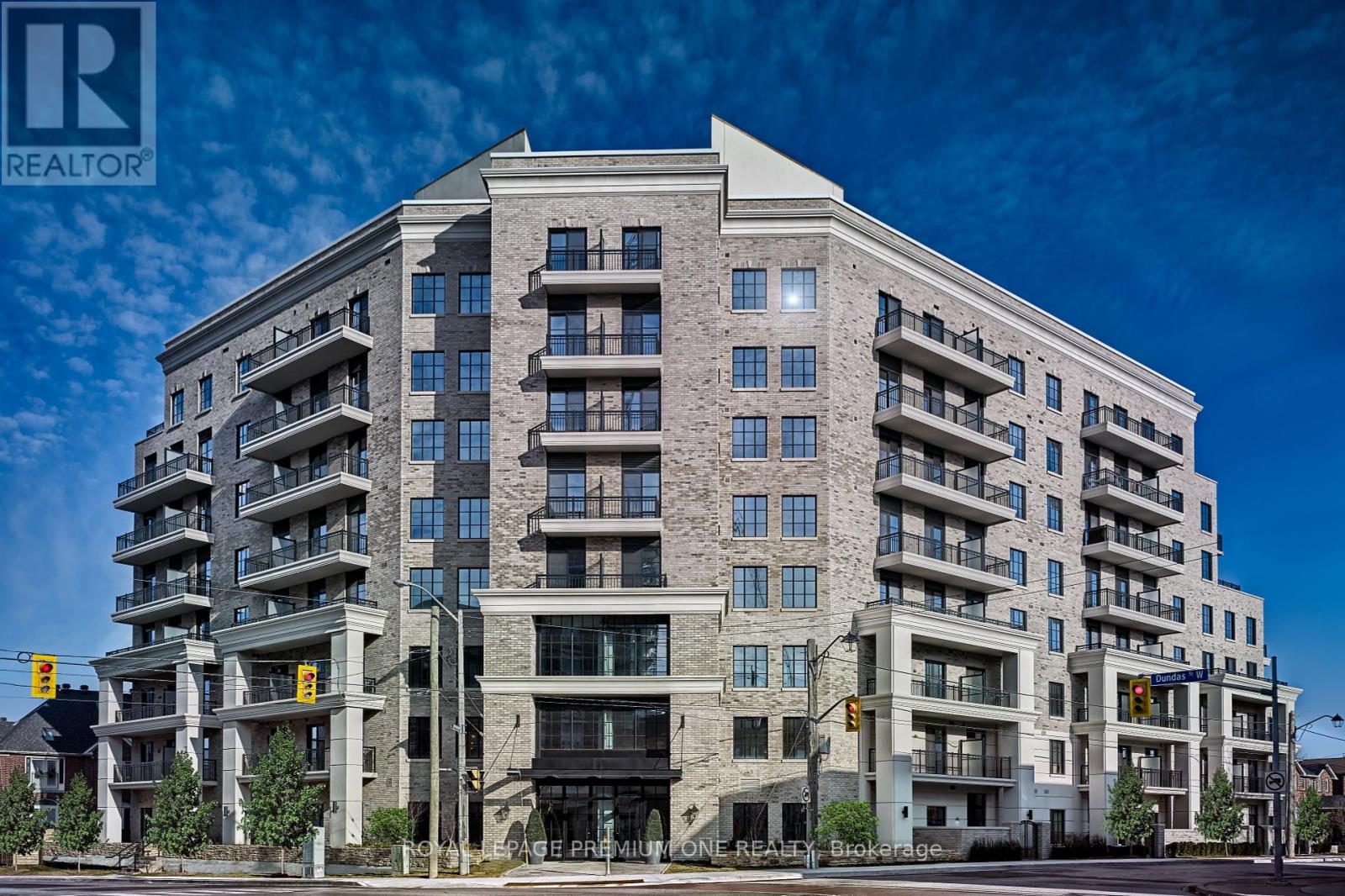 402 - 571 PRINCE EDWARD DRIVE N, Toronto, Ontario