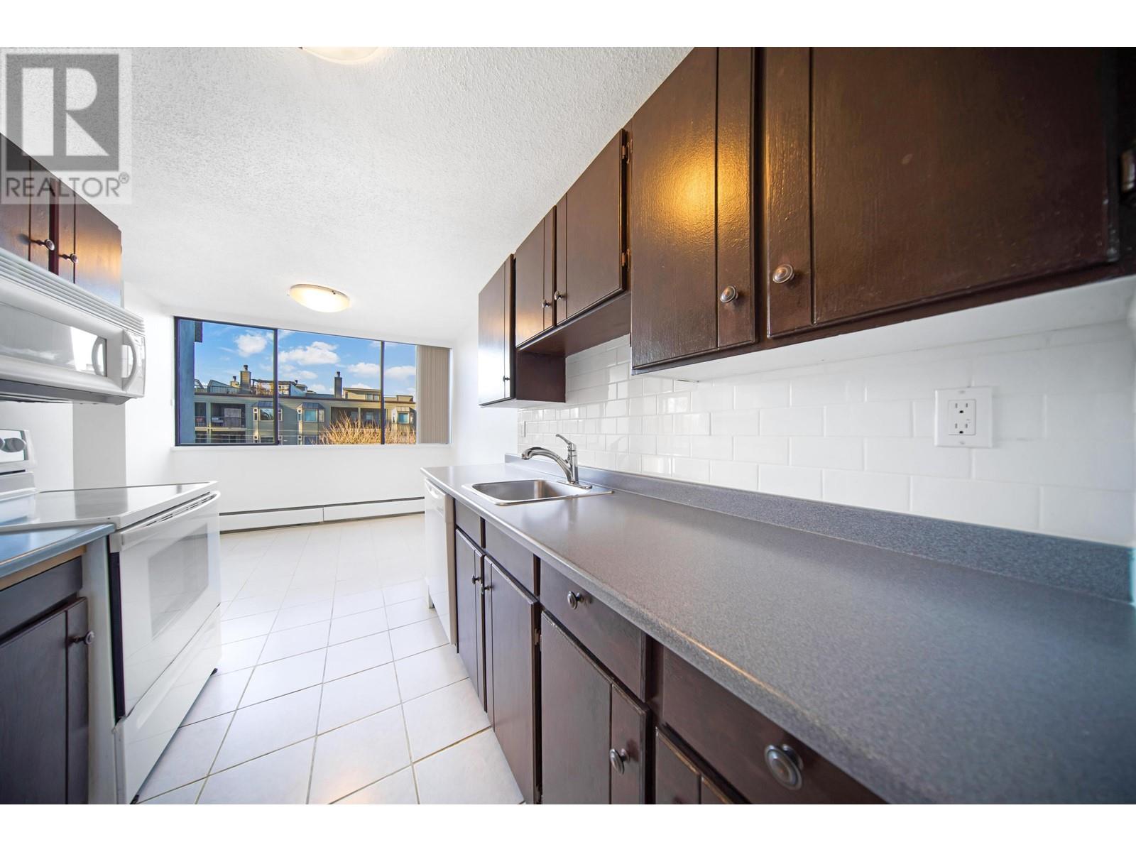 303 740 Hamilton Street, New Westminster, British Columbia  V3M 5T7 - Photo 12 - R2988834