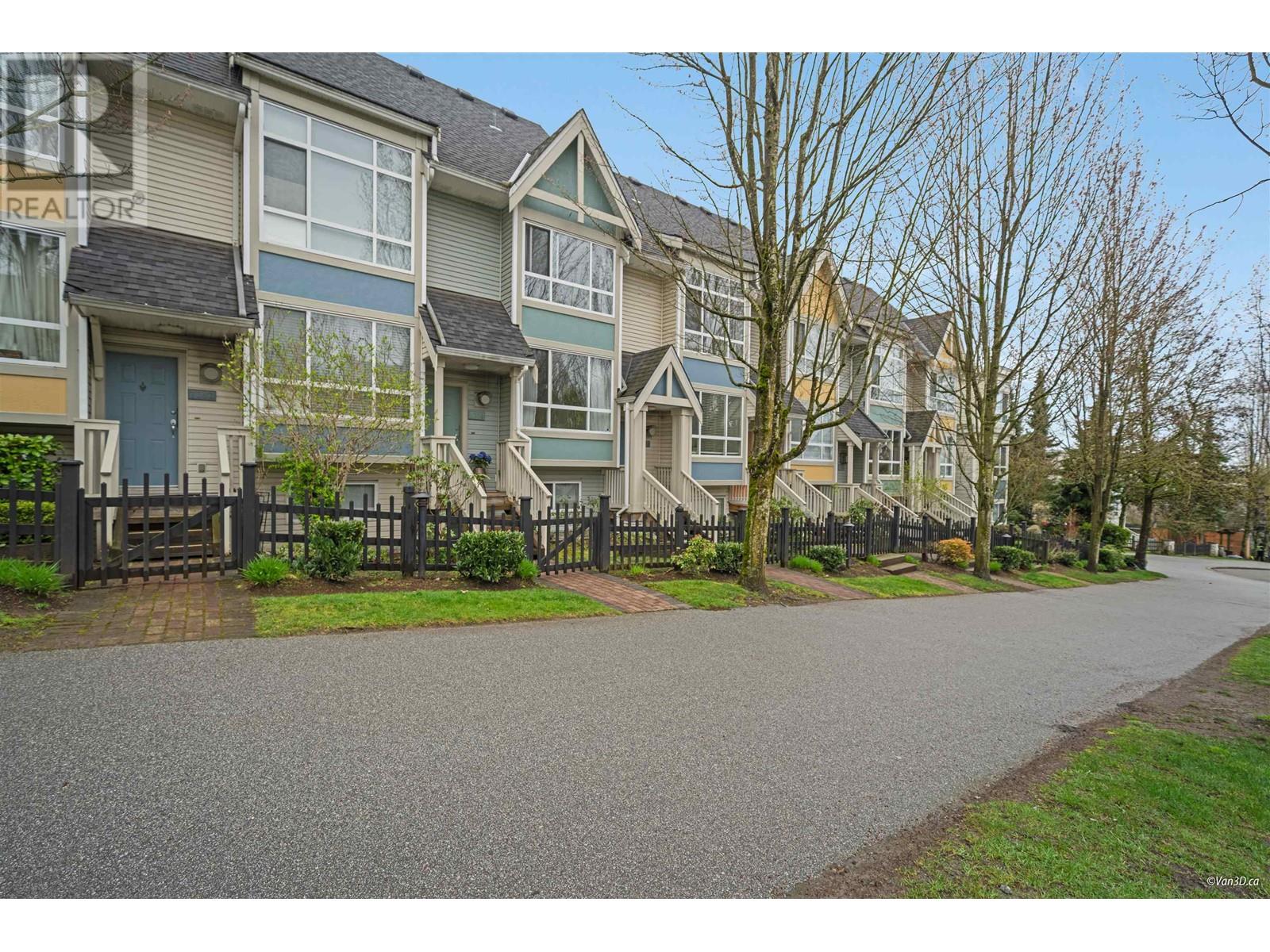 7386 Hawthorne Terrace, Burnaby, British Columbia  V5E 4M4 - Photo 2 - R2988847