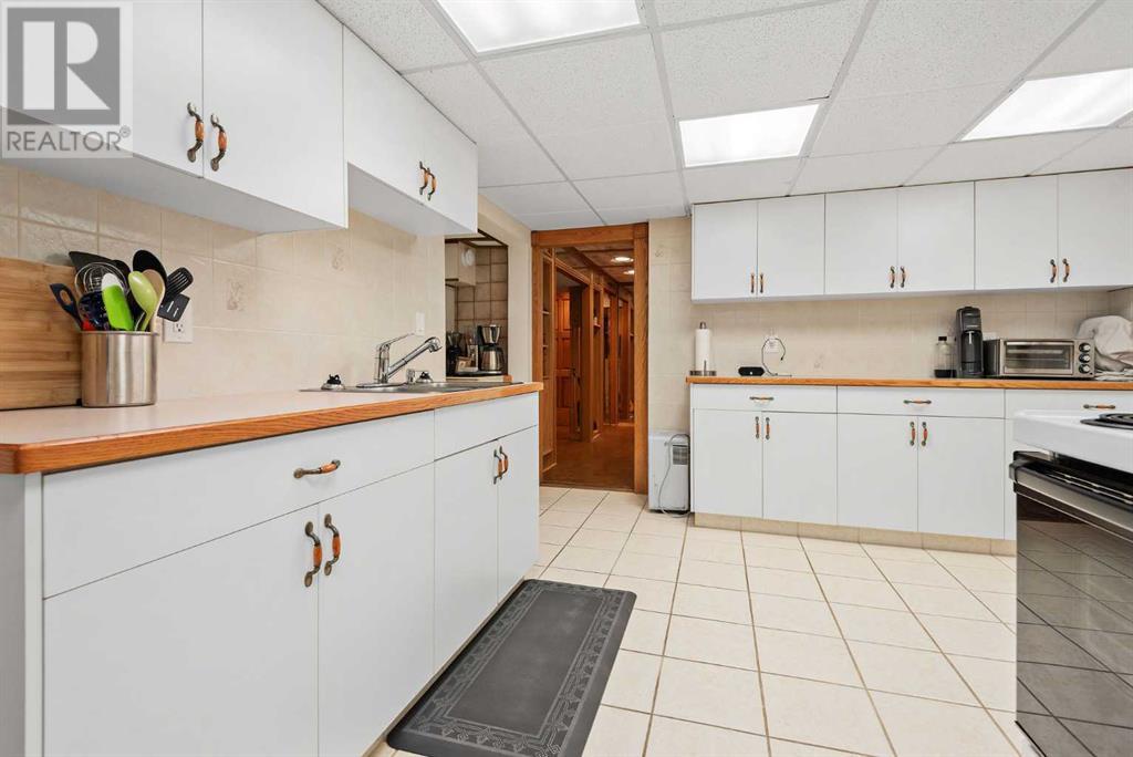 3901 46 Street, Red Deer, Alberta  T4N 1L9 - Photo 33 - A2208001
