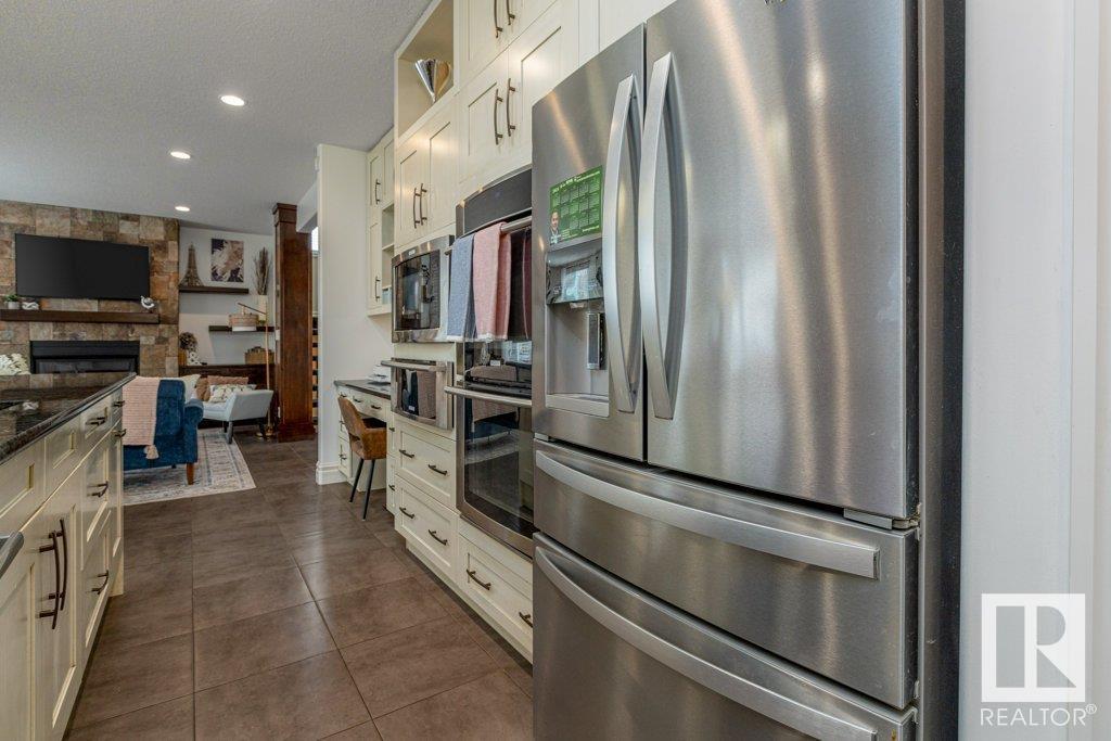 Property at 3 Larissa CO image 5