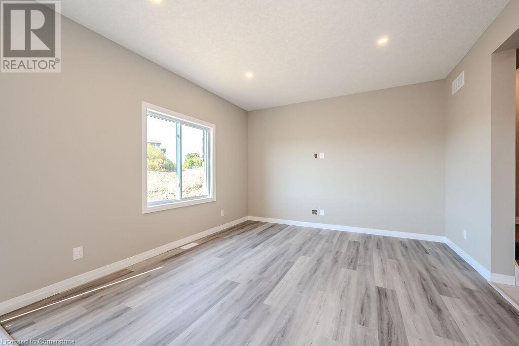 Property at 423 WOOLWICH Street image 5