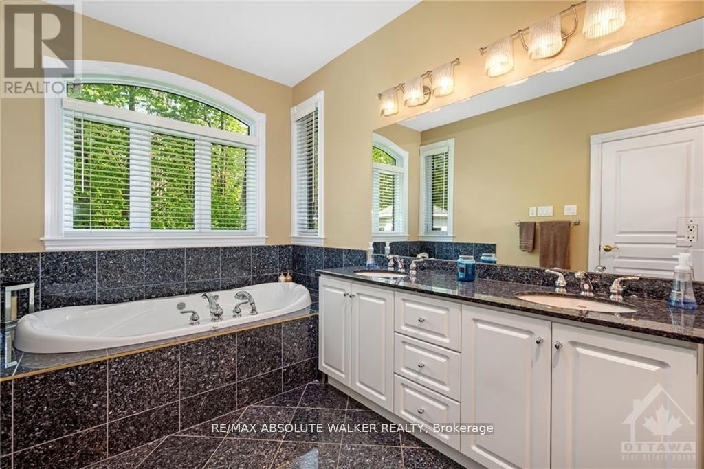 2501 Kearns Way, Ottawa, Ontario  K4P 1R9 - Photo 11 - X12074212