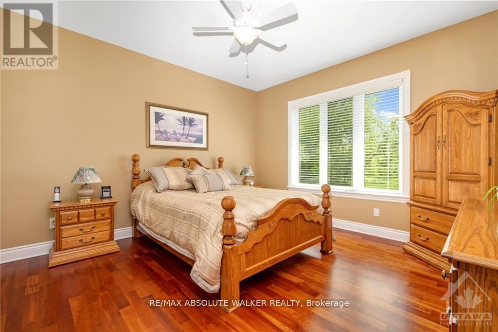 2501 Kearns Way, Ottawa, Ontario  K4P 1R9 - Photo 12 - X12074212