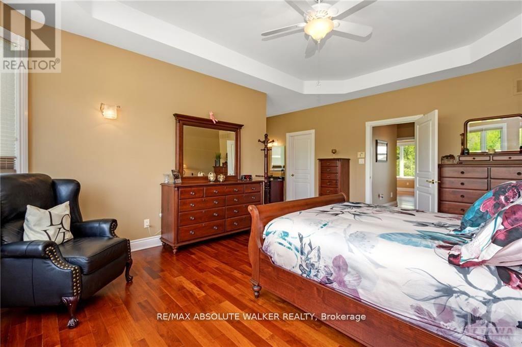 2501 Kearns Way, Ottawa, Ontario  K4P 1R9 - Photo 16 - X12074212