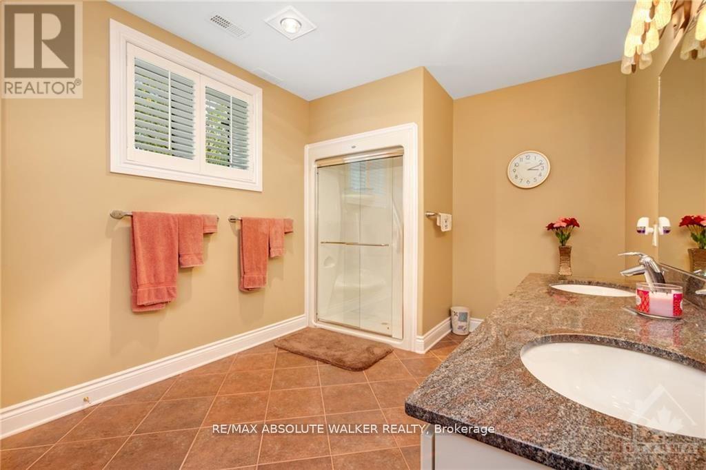2501 Kearns Way, Ottawa, Ontario  K4P 1R9 - Photo 24 - X12074212