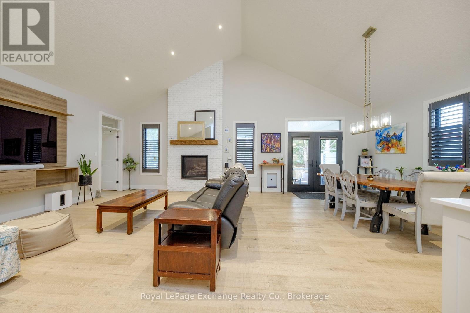33 Madwayosh Street, Saugeen Shores, Ontario  N0H 2L0 - Photo 7 - X12073229