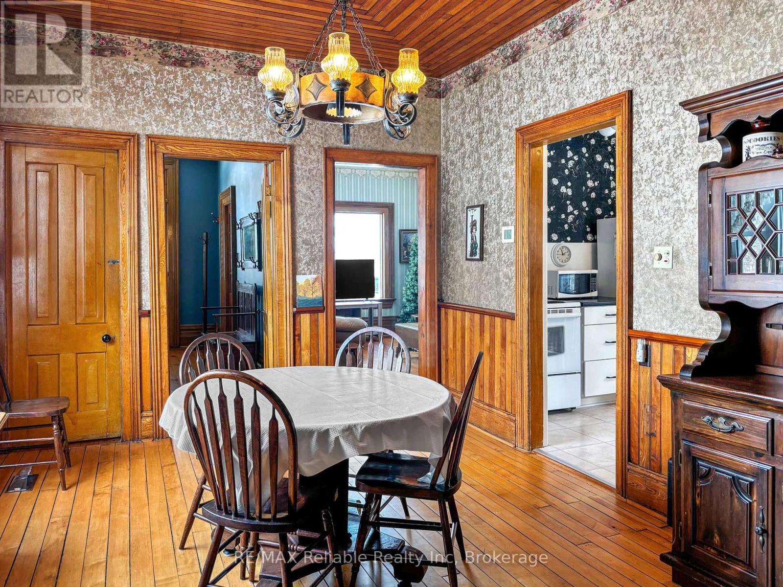 293 Drummond Street, North Huron, Ontario  N0M 1H0 - Photo 10 - X11970380