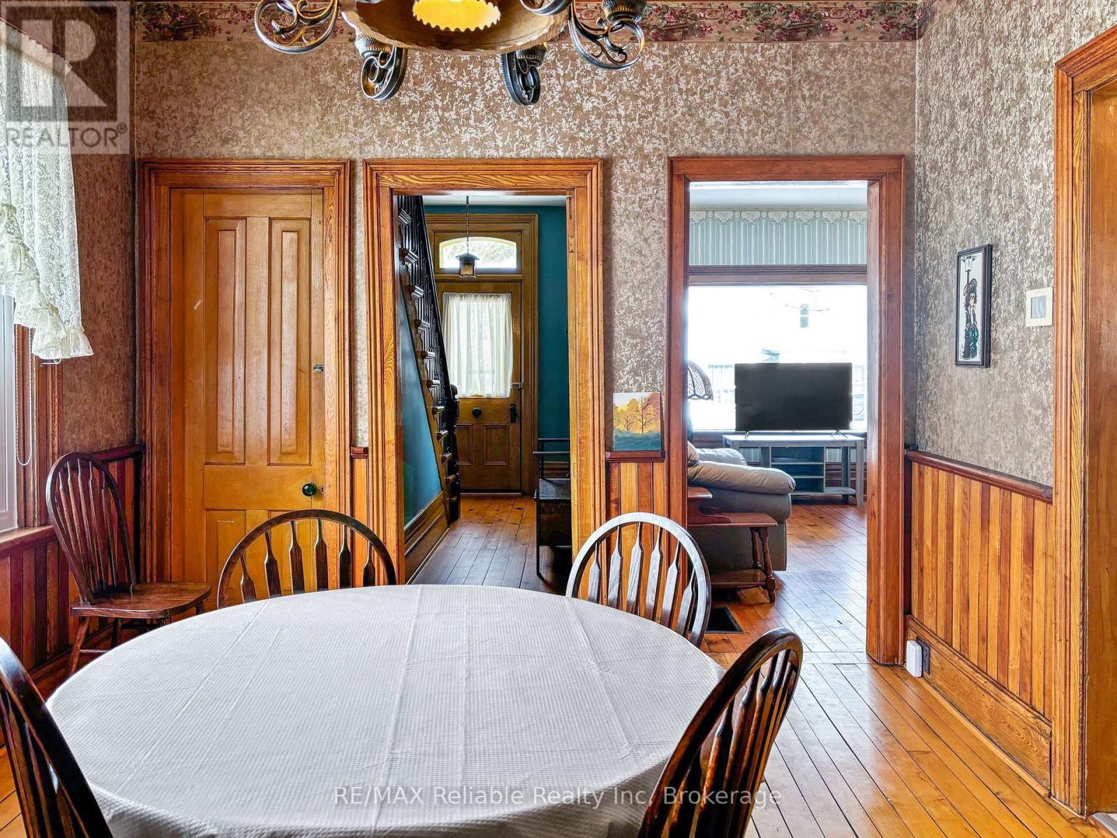 293 Drummond Street, North Huron, Ontario  N0M 1H0 - Photo 11 - X11970380