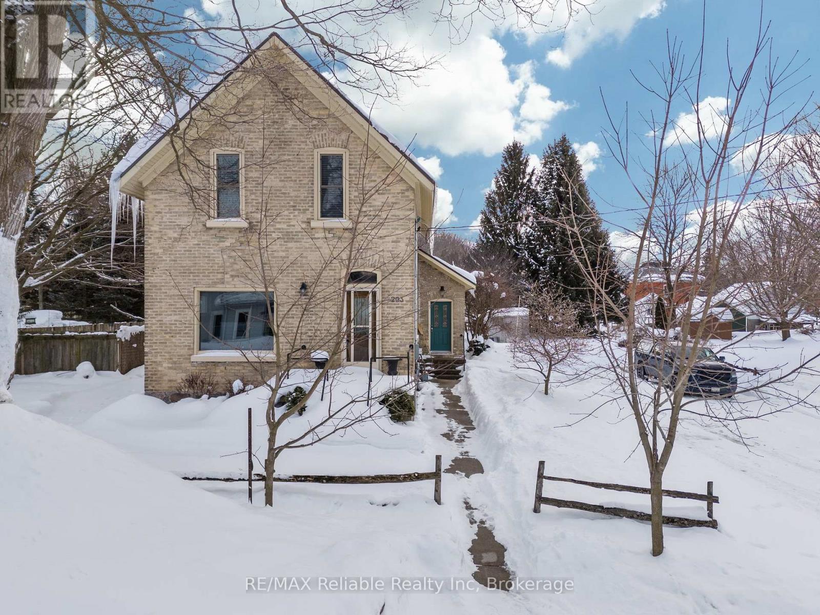 293 Drummond Street, North Huron, Ontario  N0M 1H0 - Photo 2 - X11970380