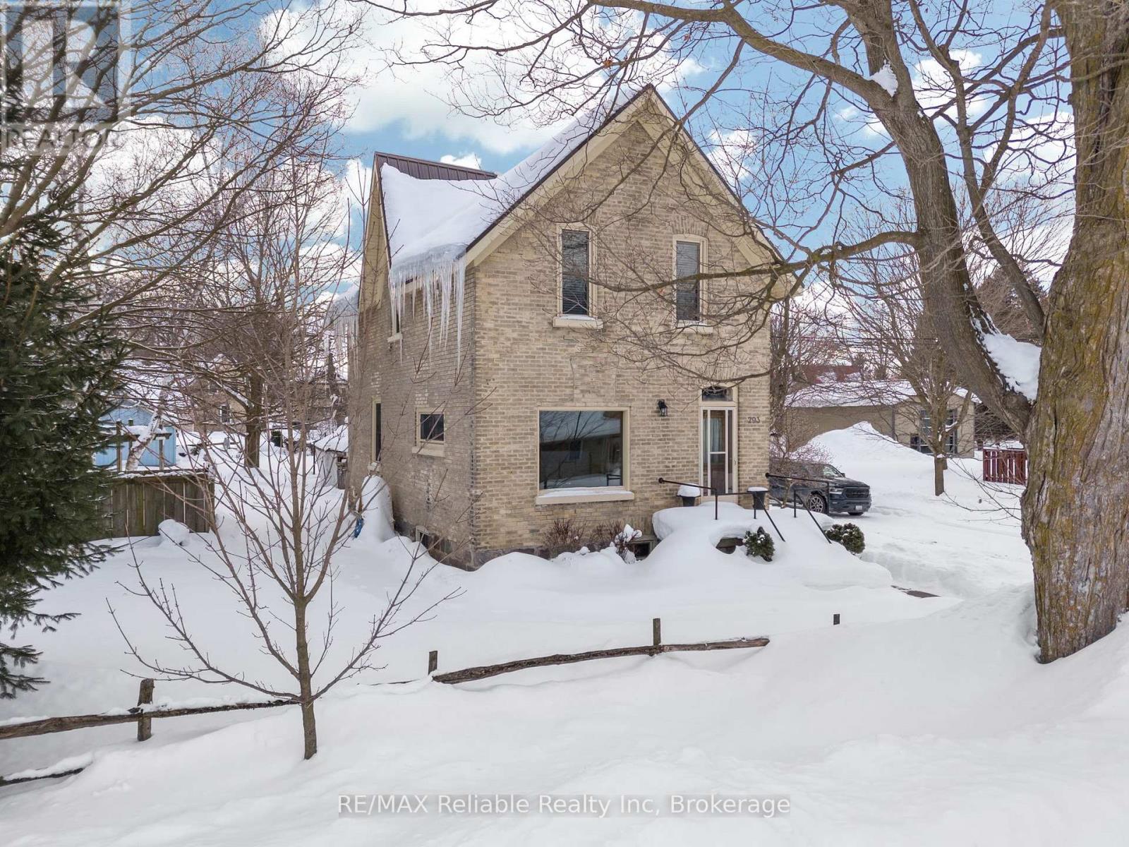 293 Drummond Street, North Huron, Ontario  N0M 1H0 - Photo 37 - X11970380