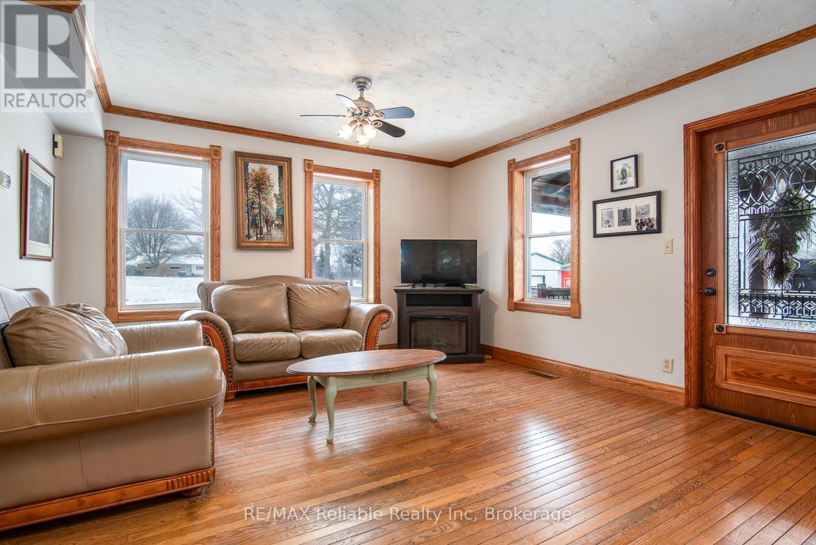 209 Hamilton Street W, North Huron, Ontario  N0M 1H0 - Photo 21 - X12042167