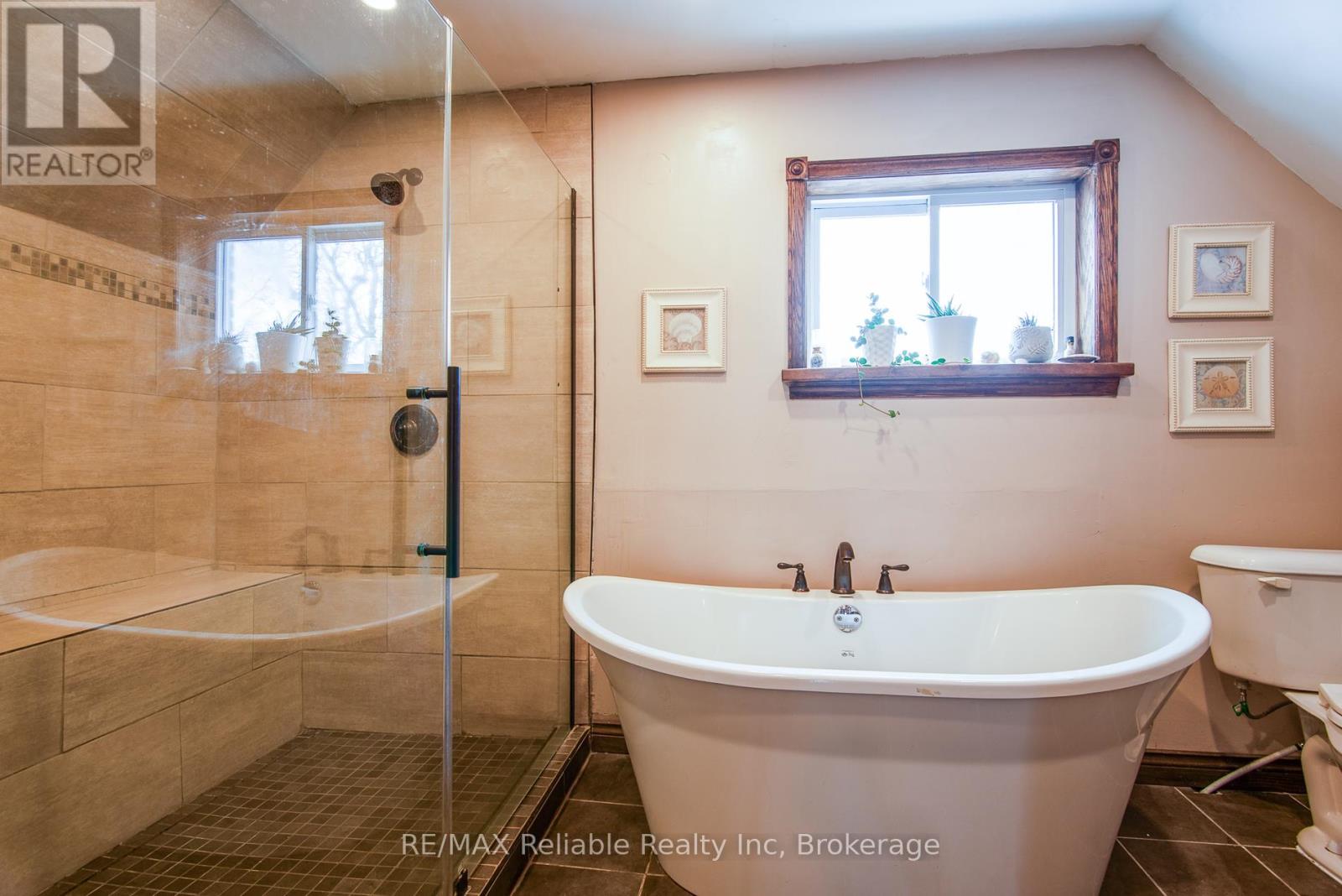 209 Hamilton Street W, North Huron, Ontario  N0M 1H0 - Photo 41 - X12042167