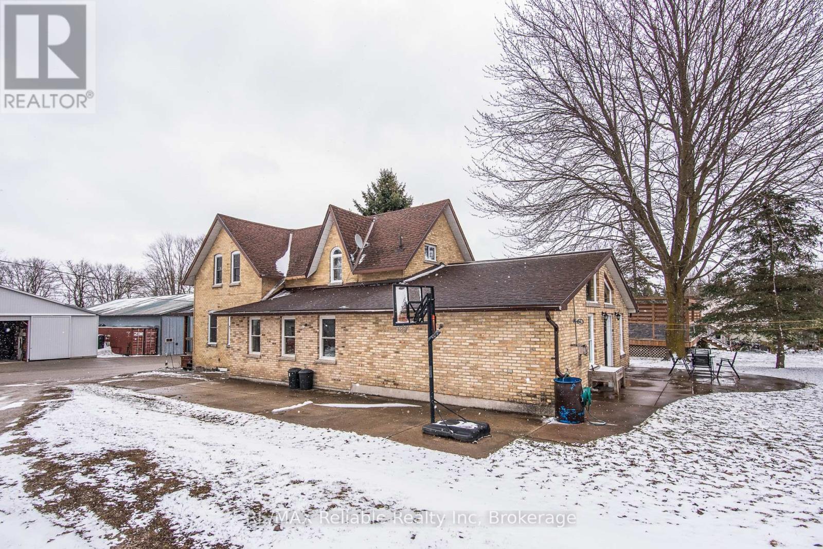 209 Hamilton Street W, North Huron, Ontario  N0M 1H0 - Photo 6 - X12042167